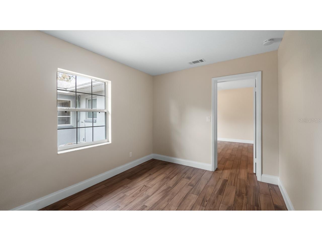 107 E Magnolia Avenue Howey In The Hills FL 34737 - LITTLE LAKE HARRIS G5108555 image24