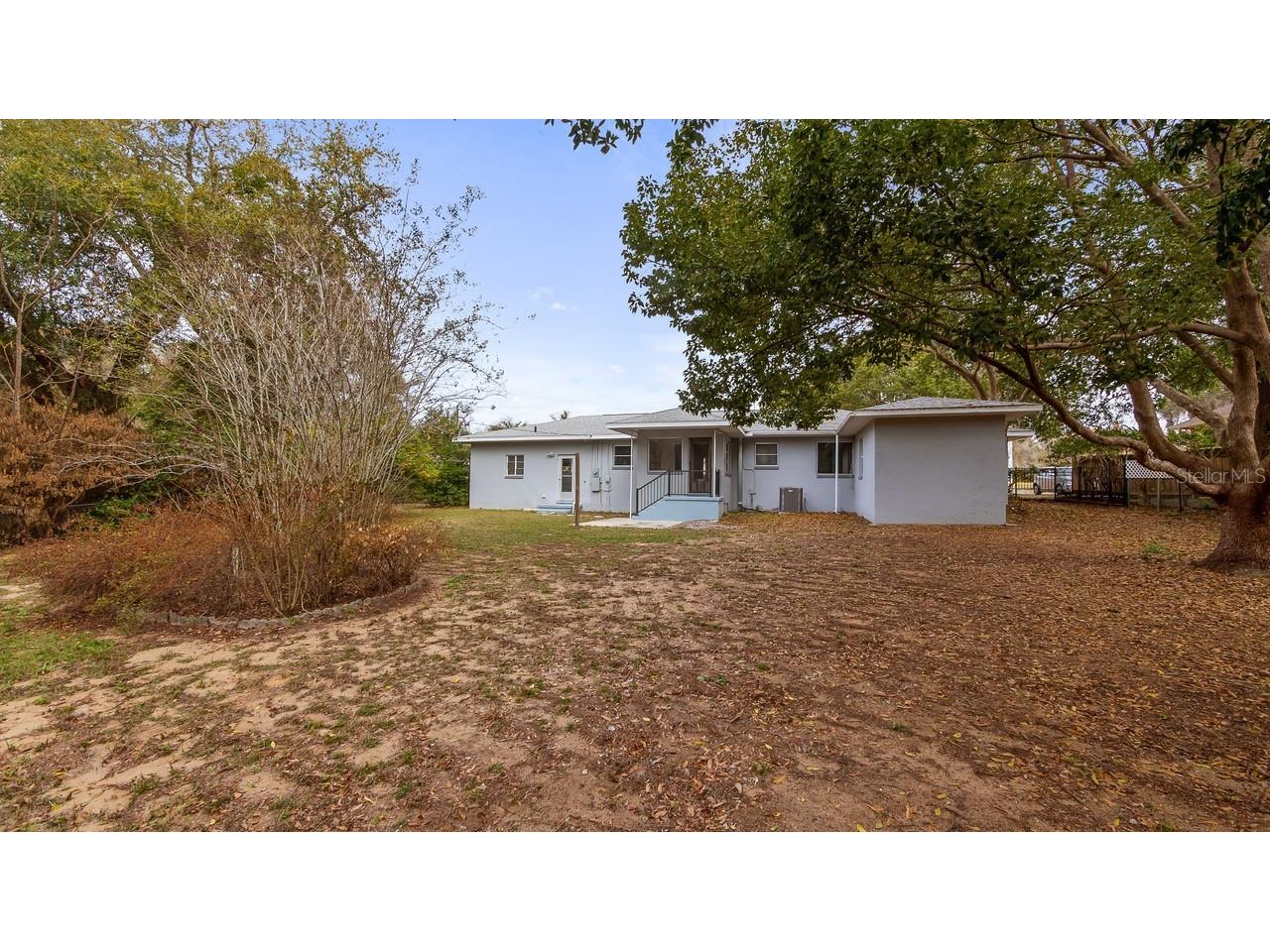 107 E Magnolia Avenue Howey In The Hills FL 34737 - LITTLE LAKE HARRIS G5108555 image32