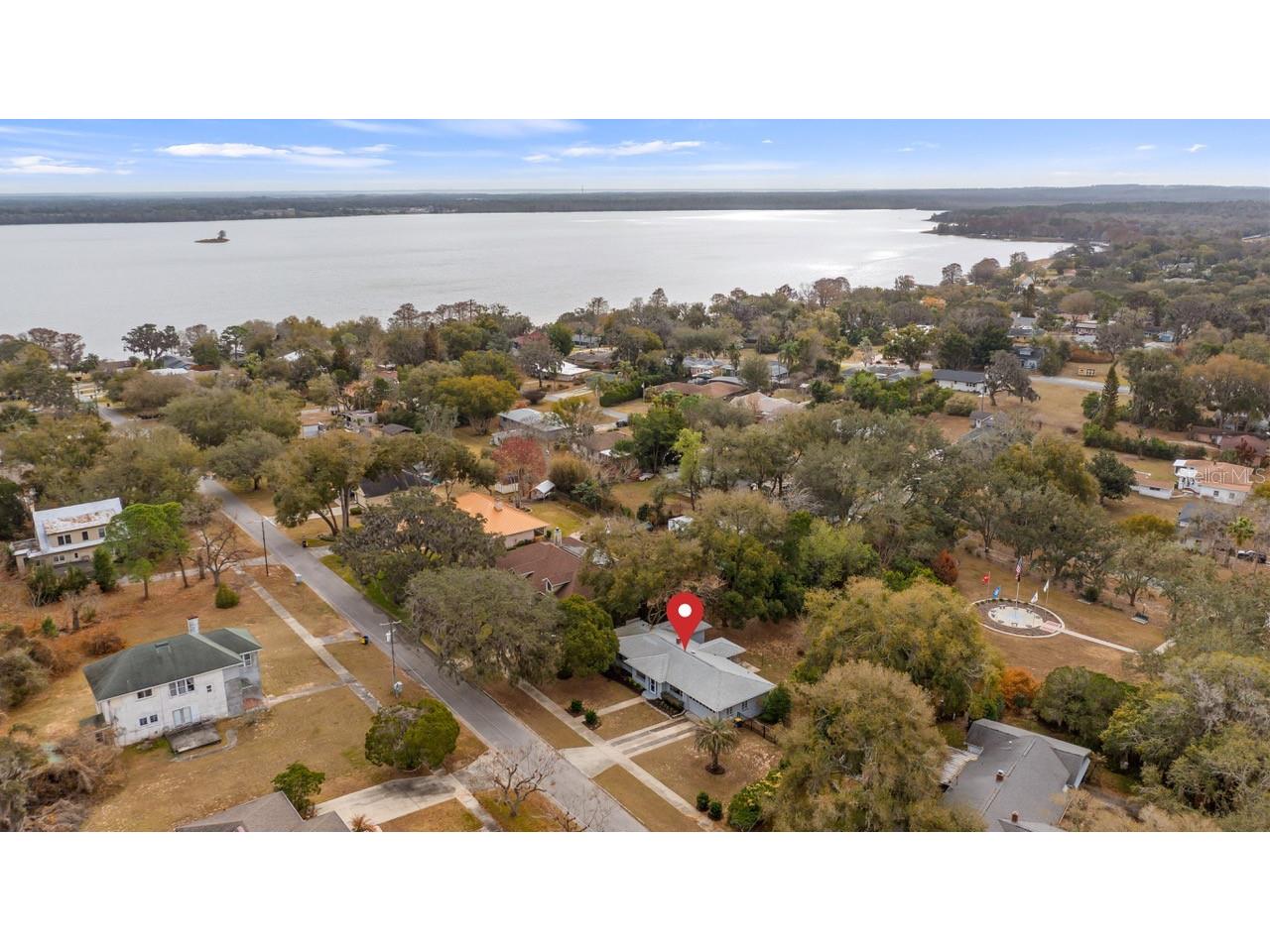 107 E Magnolia Avenue Howey In The Hills FL 34737 - LITTLE LAKE HARRIS G5108555 image5