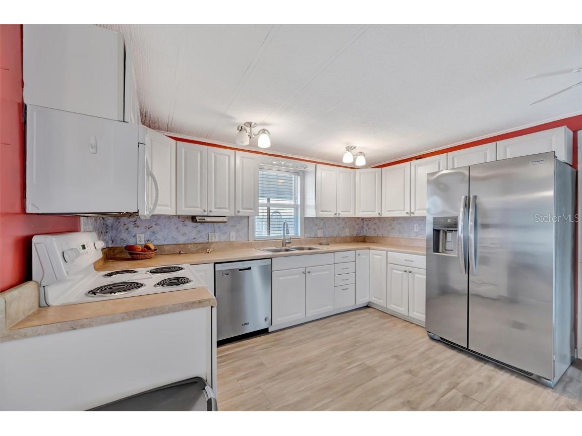 107 E Saint Johns Way Apollo Beach FL 33572 TB8442505 image18