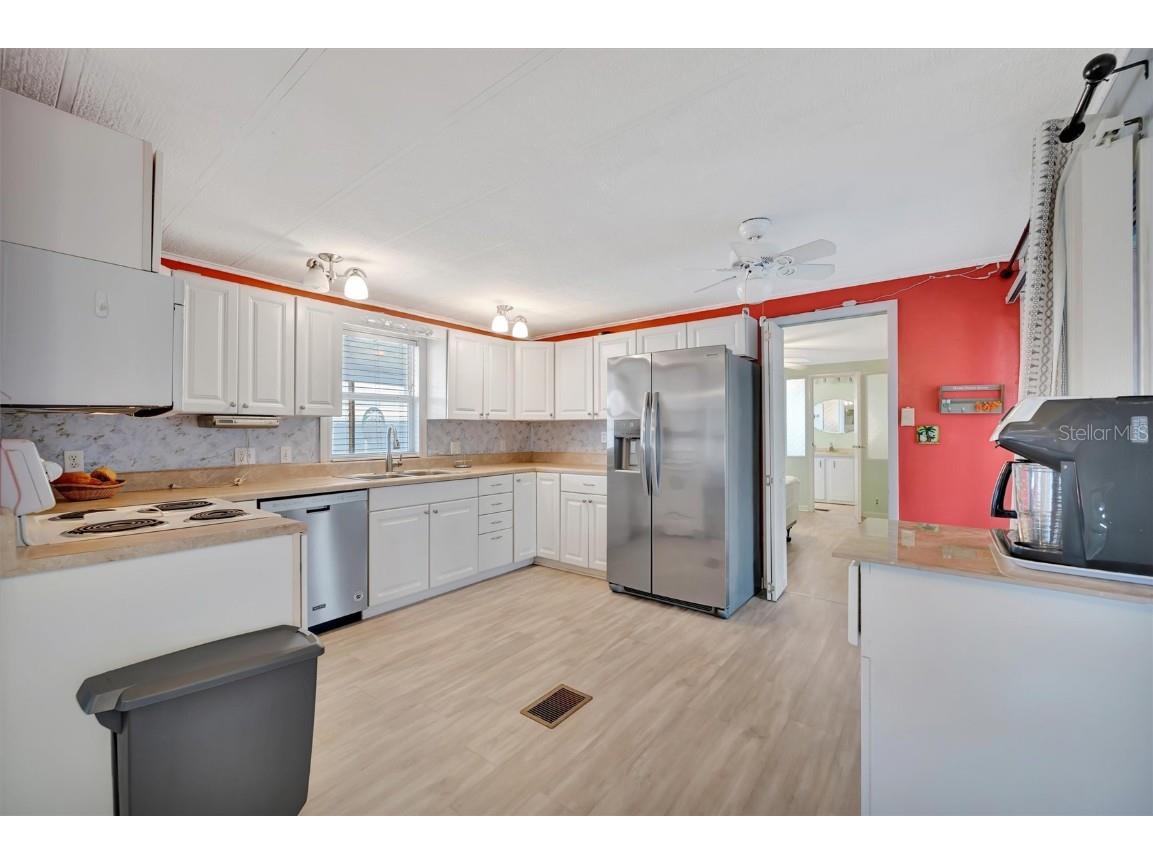 107 E Saint Johns Way Apollo Beach FL 33572 TB8442505 image22