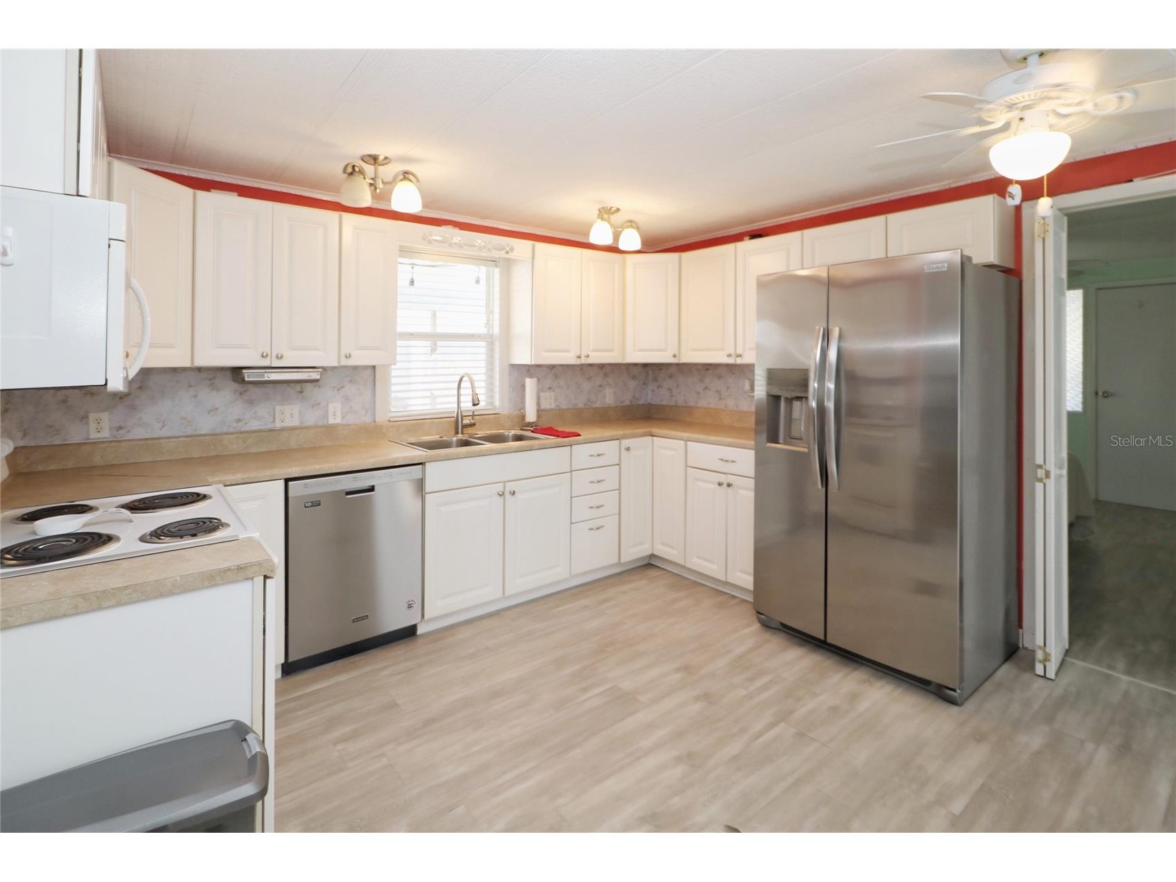 107 E Saint Johns Way Apollo Beach FL 33572 TB8468638 image4