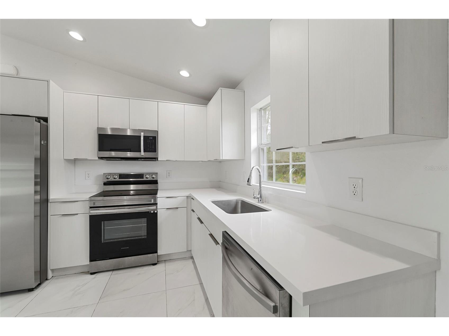 107 Elba Drive NE Lake Placid FL 33852 P4939027 image11
