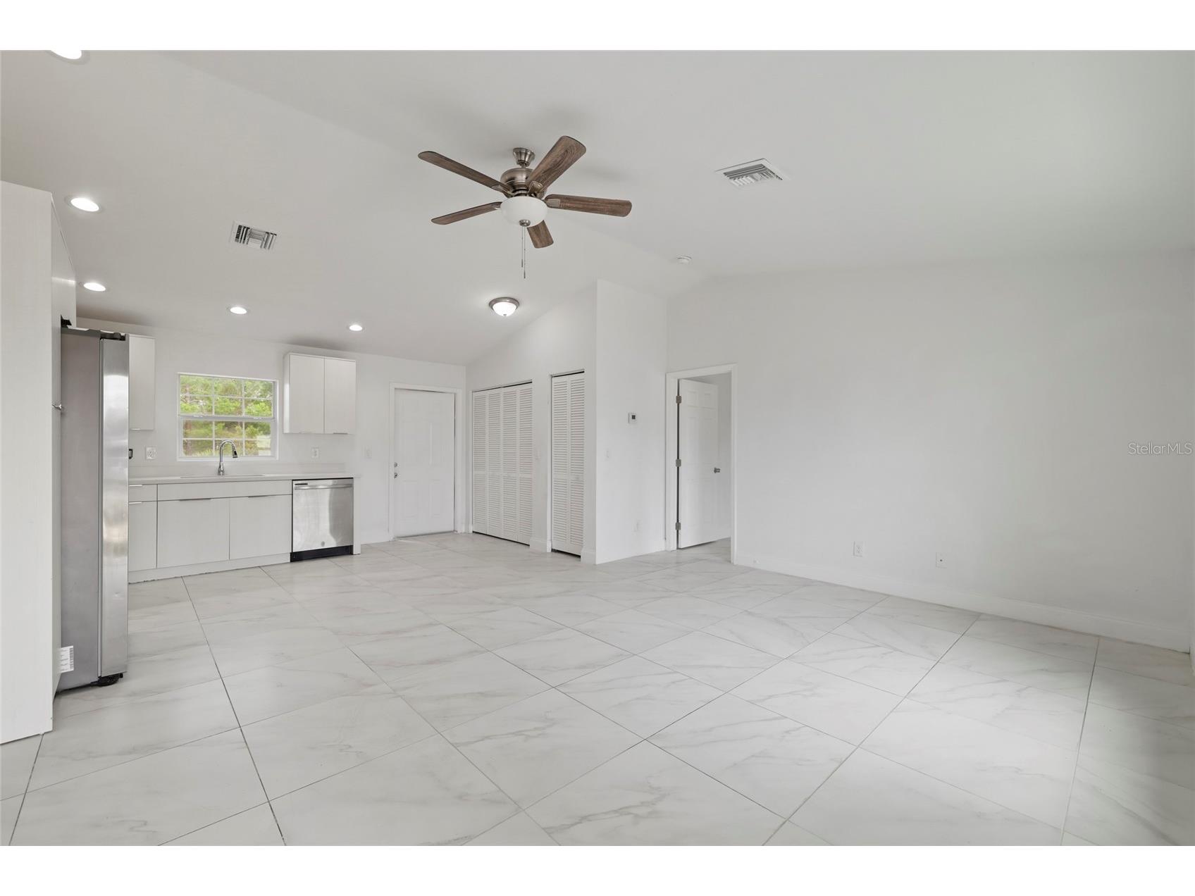 107 Elba Drive NE Lake Placid FL 33852 P4939027 image3