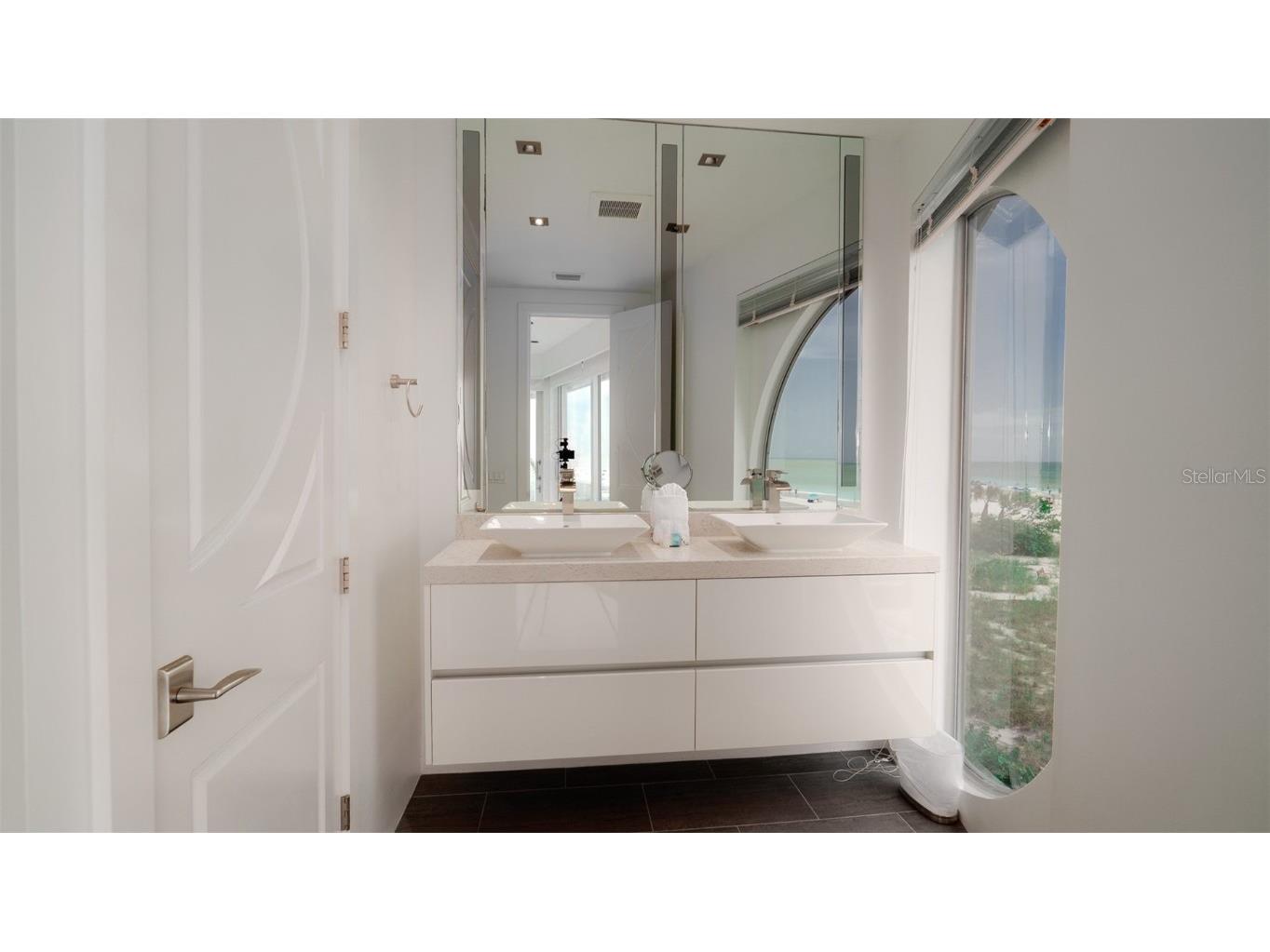 107 Elm Avenue Anna Maria FL 34216 - GULF OF MAXICO A4615677 image23