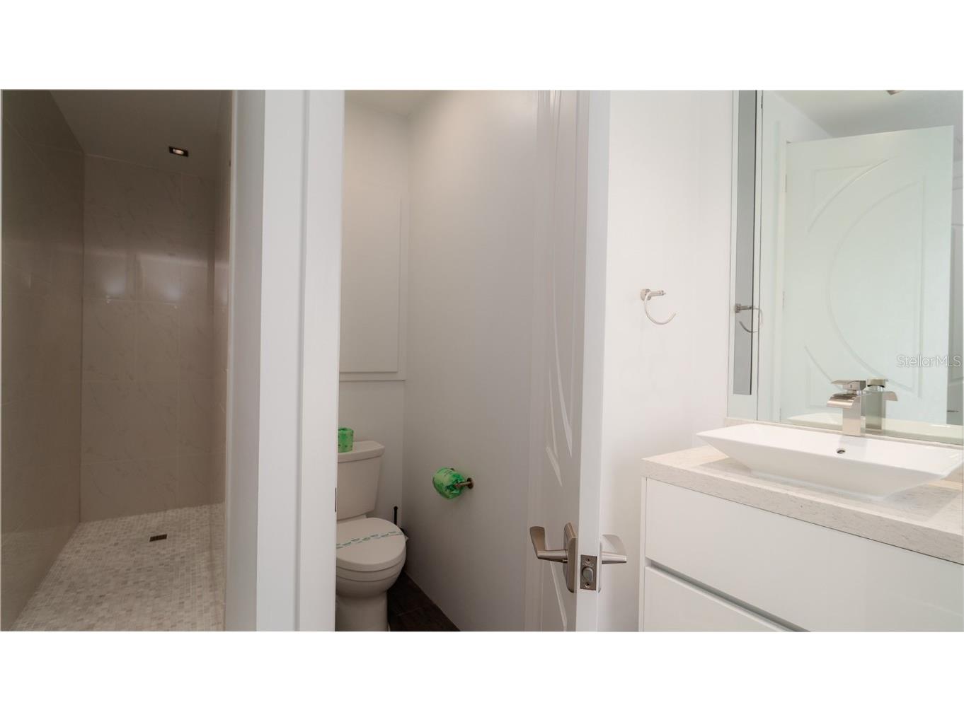 107 Elm Avenue Anna Maria FL 34216 - GULF OF MAXICO A4615677 image24