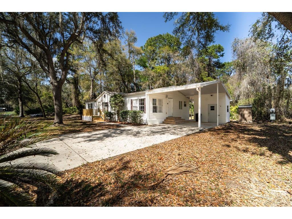 107 Golf Course Lane Crescent City FL 32112 V4947774 image1