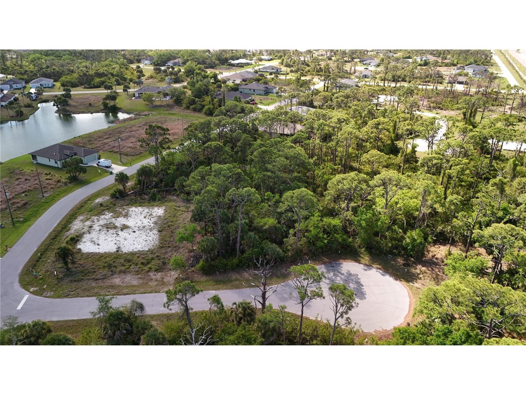 107 Hawk Drive Rotonda West FL 33947 D6146835 image4