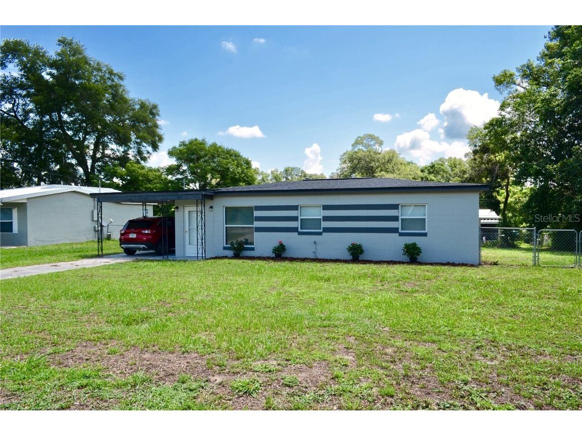 107 Kendra Avenue Deland FL 32724 V4943904 image1
