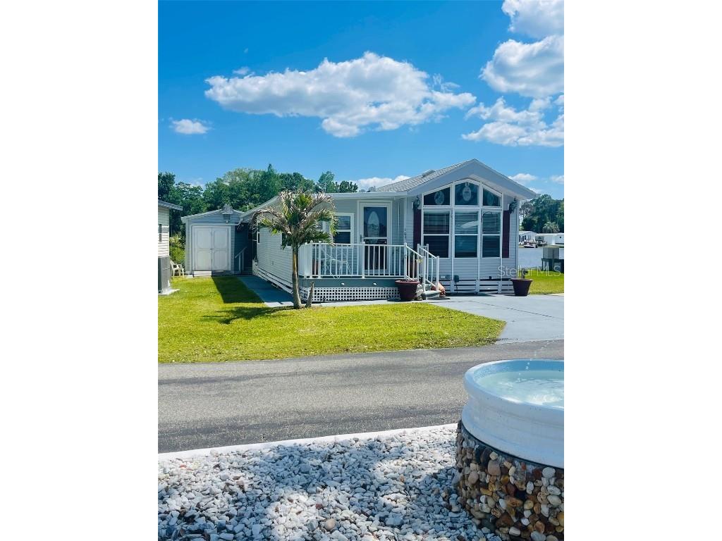 107 Kove Boulevard Osteen FL 32764 - Little Lake O6184513 image1