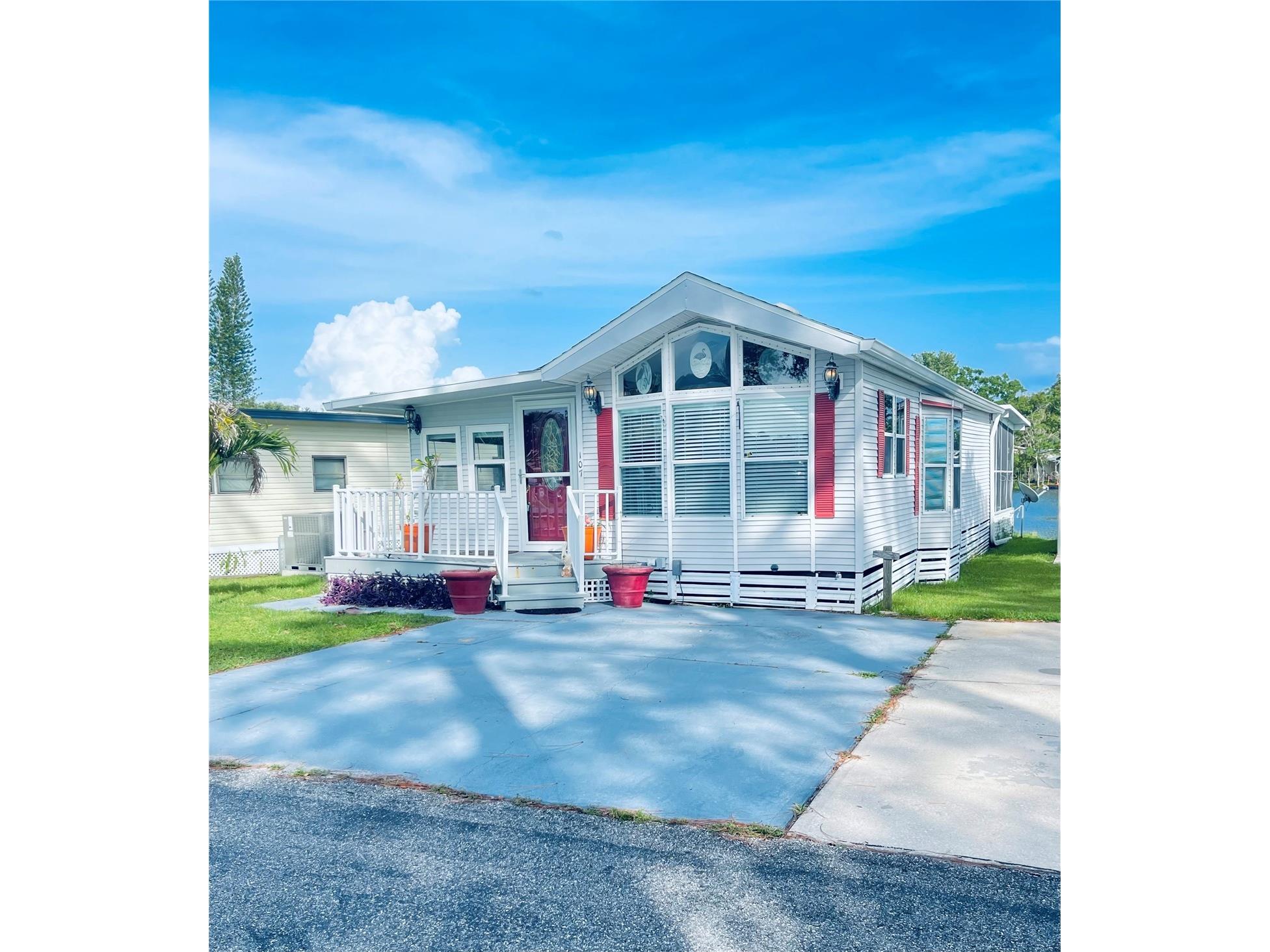 107 Kove Boulevard Osteen FL 32764 - Little Lake O6316636 image1