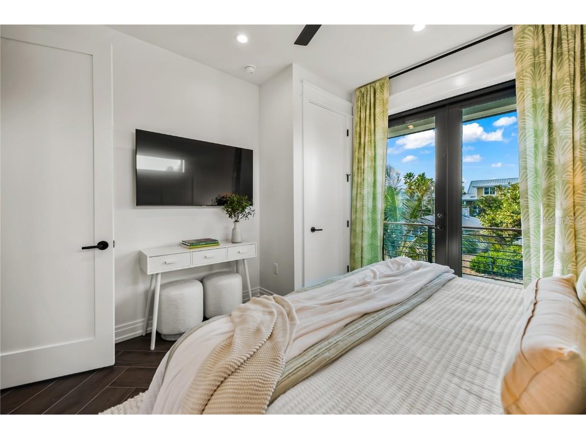 107 Maple Avenue Anna Maria FL 34216 TB8418423 image53