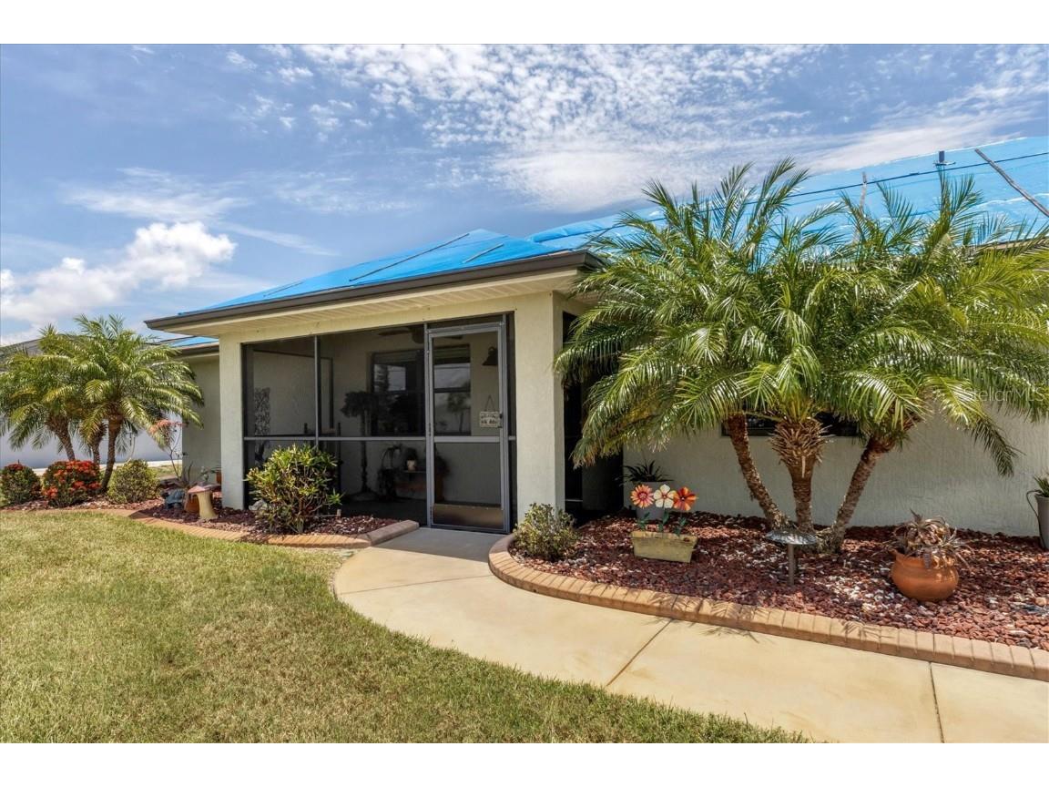 107 Mark Twain Lane Rotonda West FL 33947 D6131070 image1