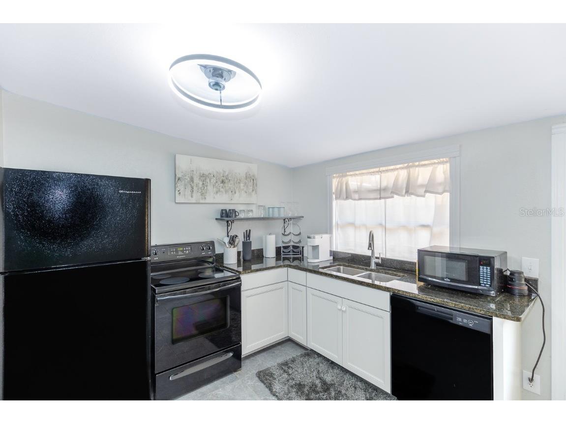 107 S Iona Drive #B Fruitland Park FL 34731 G5100447 image5