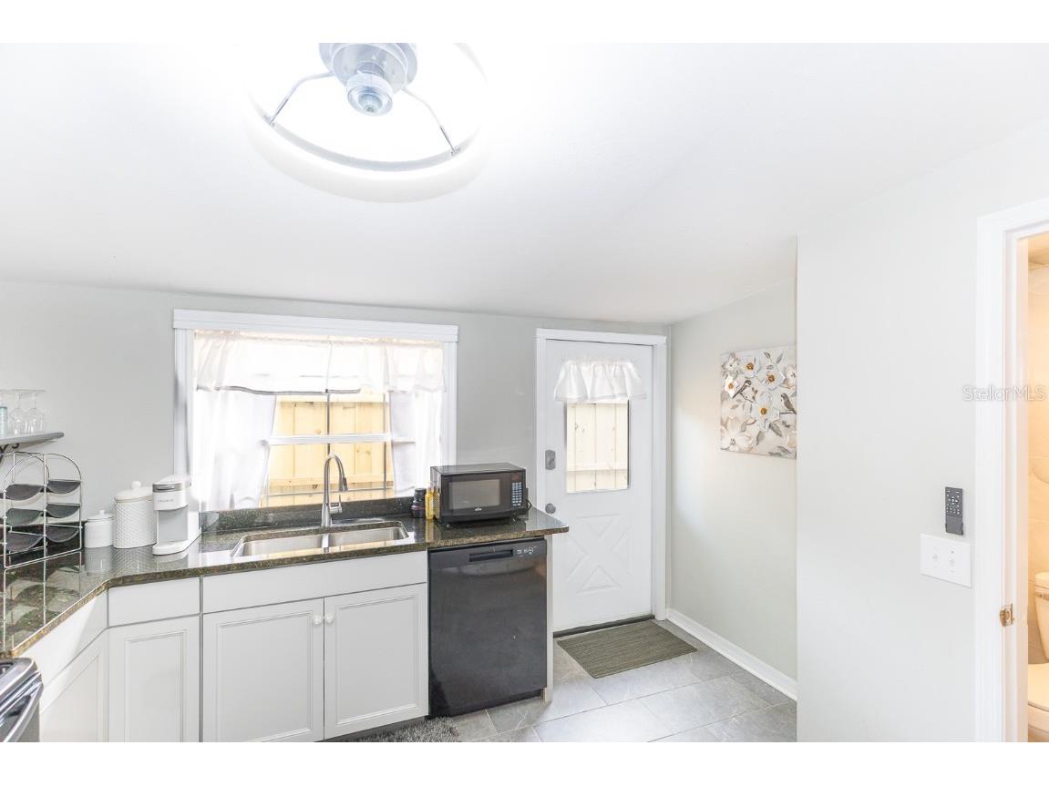 107 S Iona Drive #B Fruitland Park FL 34731 G5100447 image6