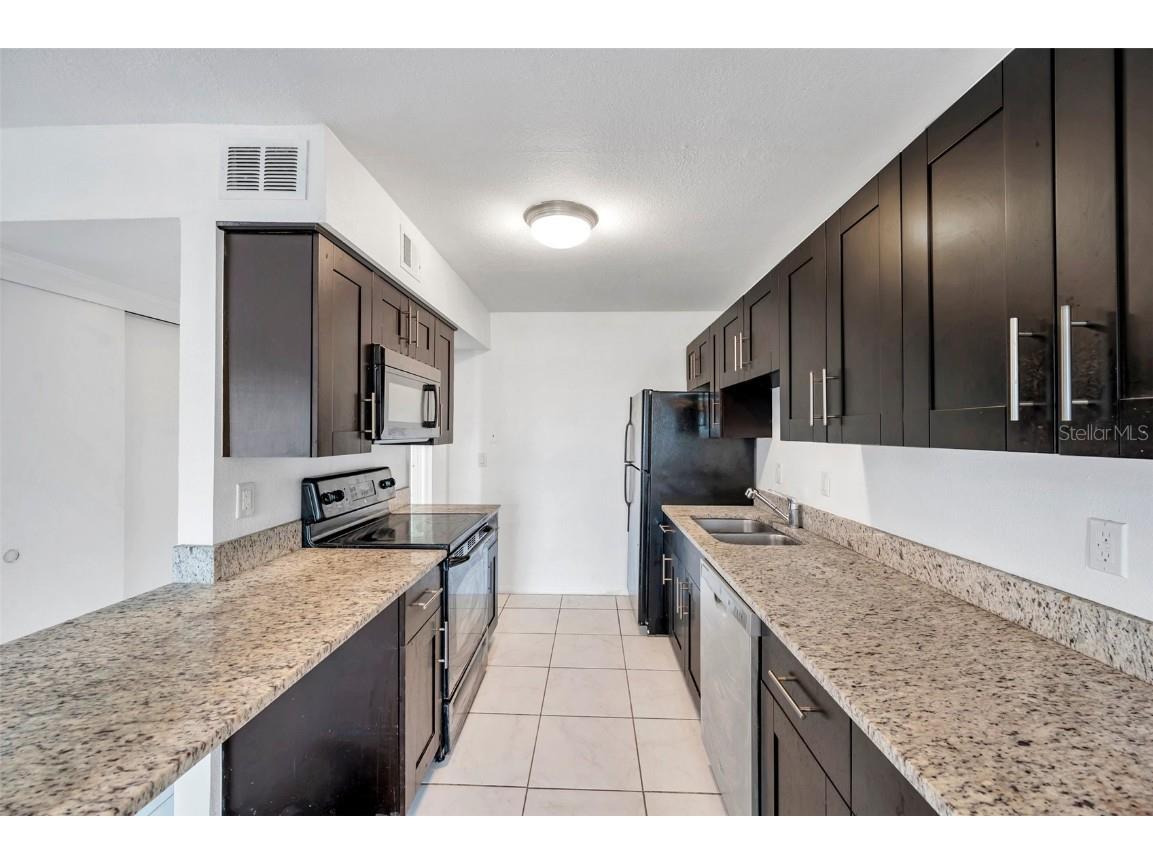 107 Seahorse Drive SE #A Saint Petersburg FL 33705 TB8339473 image12