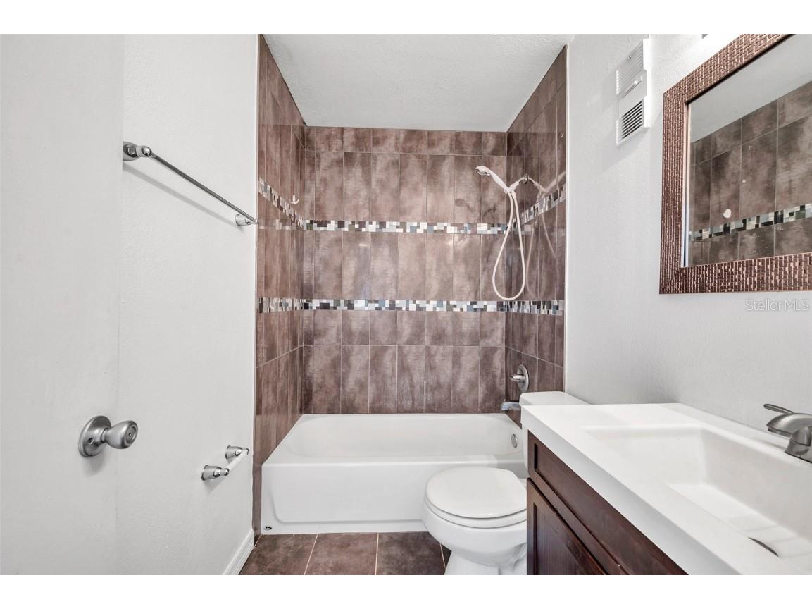 107 Seahorse Drive SE #A Saint Petersburg FL 33705 TB8339473 image18