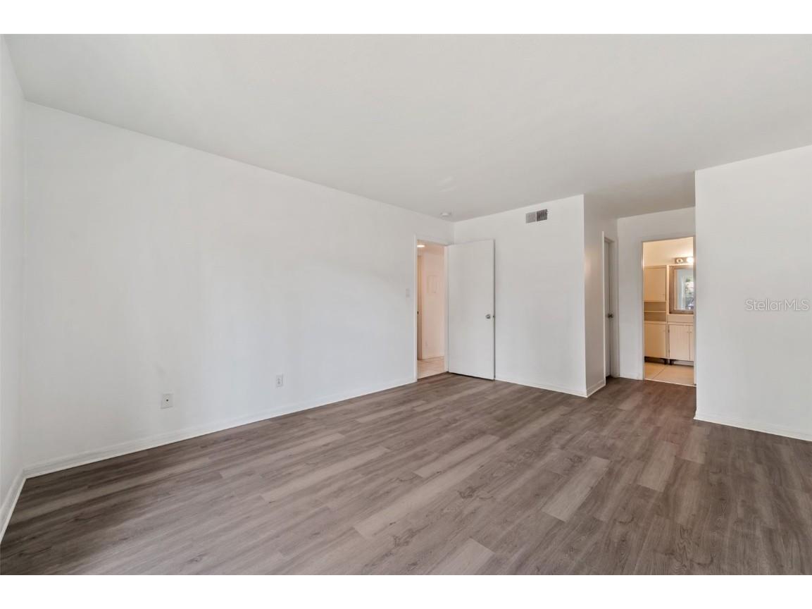 107 Seahorse Drive SE #A Saint Petersburg FL 33705 TB8339473 image25