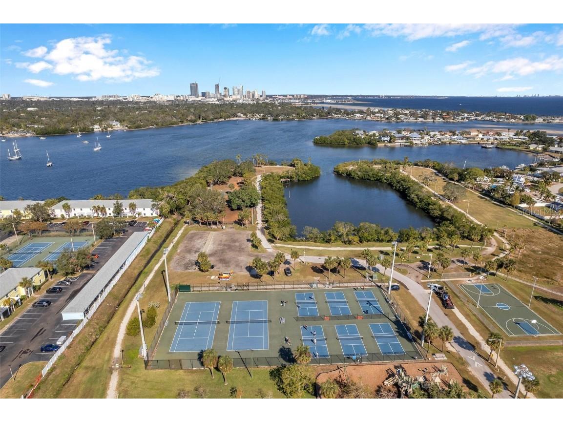 107 Seahorse Drive SE #A Saint Petersburg FL 33705 TB8339473 image49