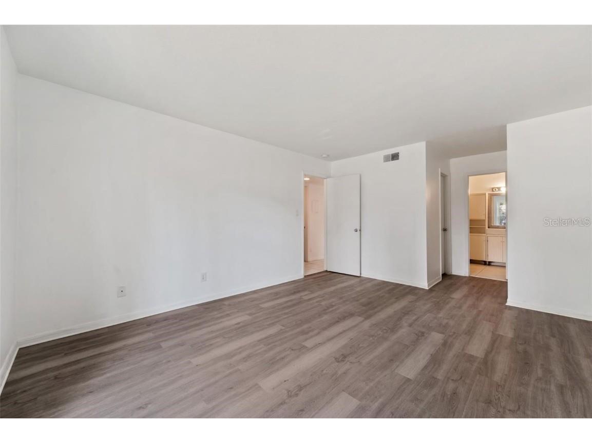 107 Seahorse Drive SE #A Saint Petersburg FL 33705 TB8406742 image11