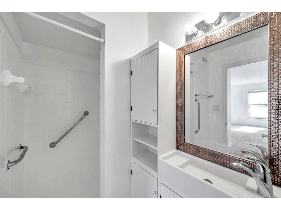 107 Seahorse Drive SE #A Saint Petersburg FL 33705 TB8406742 image12