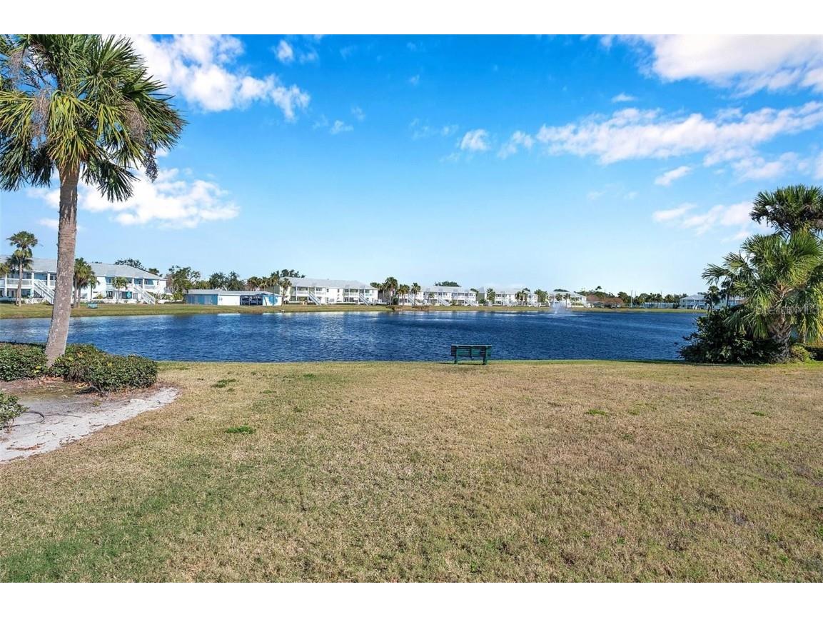 107 Seahorse Drive SE #A Saint Petersburg FL 33705 TB8406742 image14