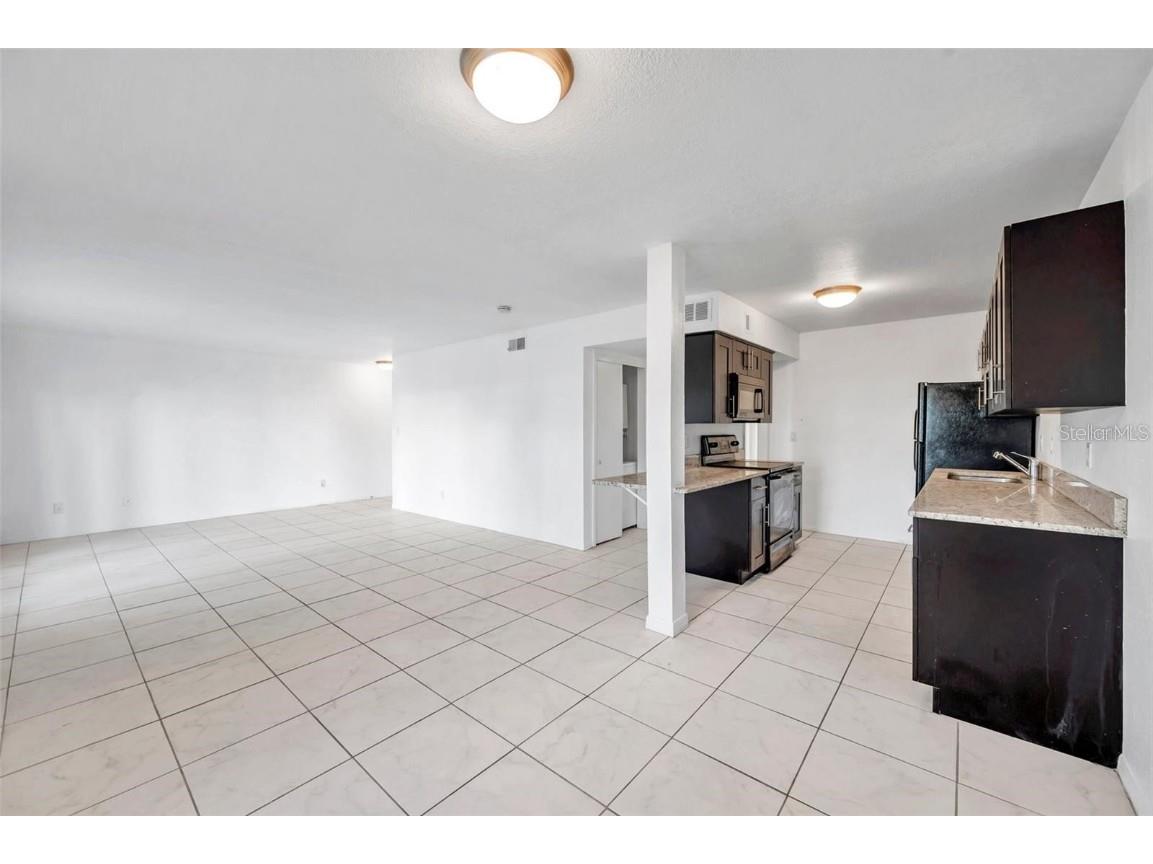 107 Seahorse Drive SE #A Saint Petersburg FL 33705 TB8406742 image5