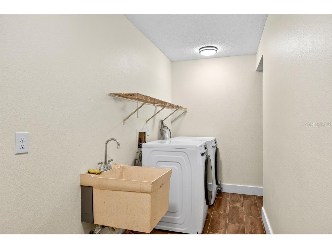 107 Seville Court N Plant City FL 33566 TB8431675 image41