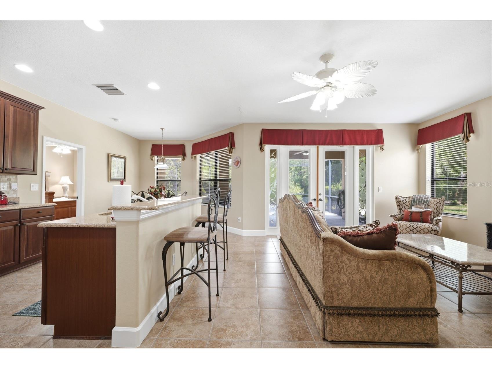107 Silver Falls Dr Drive Apollo Beach FL 33572 W7885984 image8