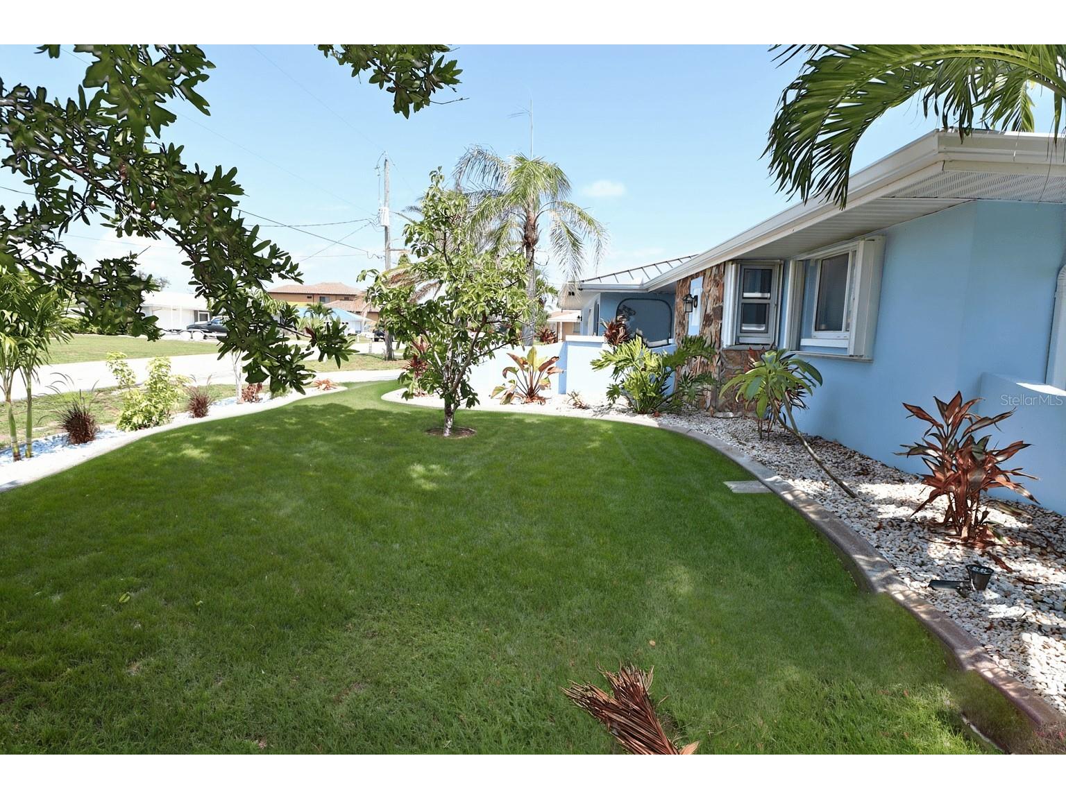 107 Sinclair Street SE Port Charlotte FL 33952 - ALPINE WAY CANAL C7519800 image8