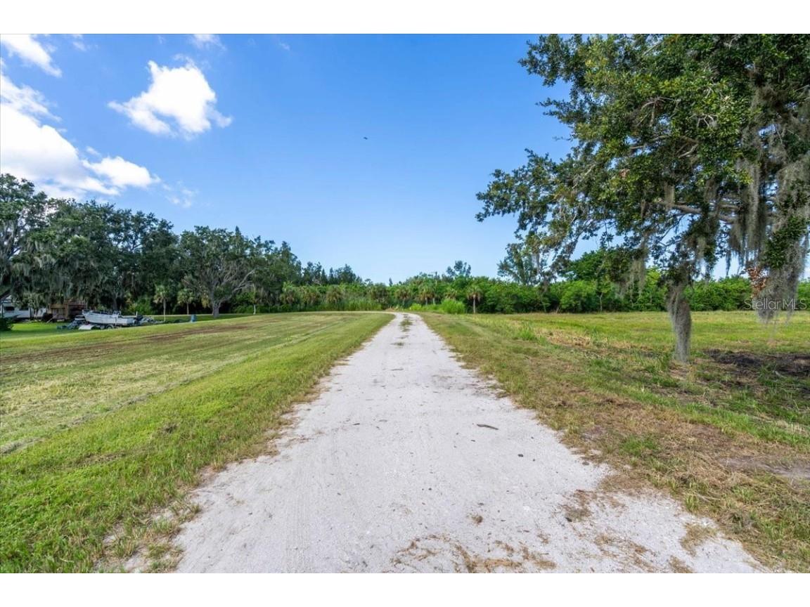 107 Tillett Place Terra Ceia FL 34250 TB8395873 image4