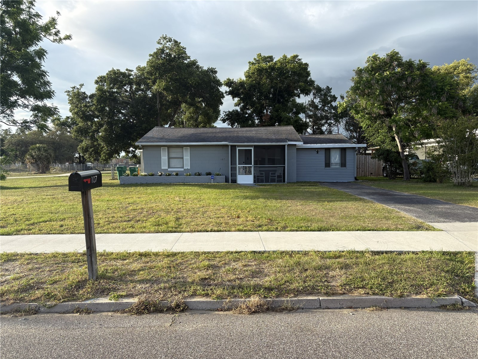 107 W Golf Links Avenue Eustis FL 32726 O6404044 image1