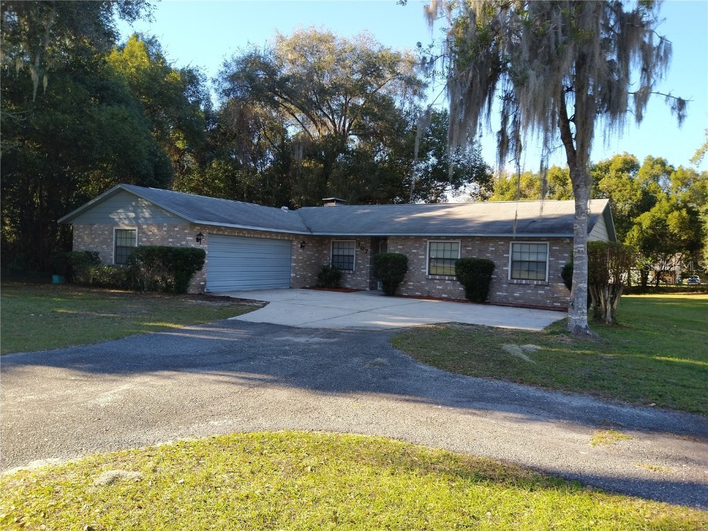 107 W Lemon Street Lady Lake FL 32159 OM632003 image1