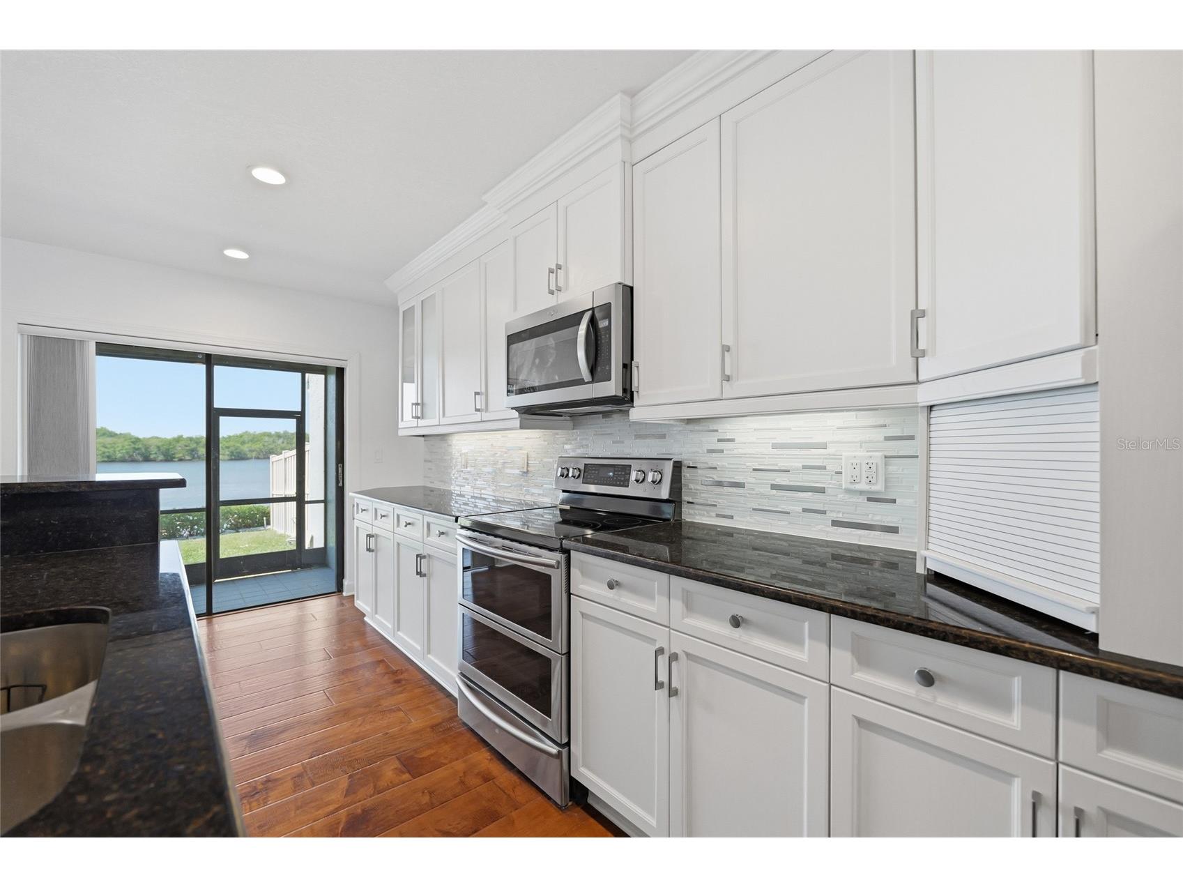 1070 Sanabel Court NE Saint Petersburg FL 33702 - RIVIERA BAY TB8509601 image11