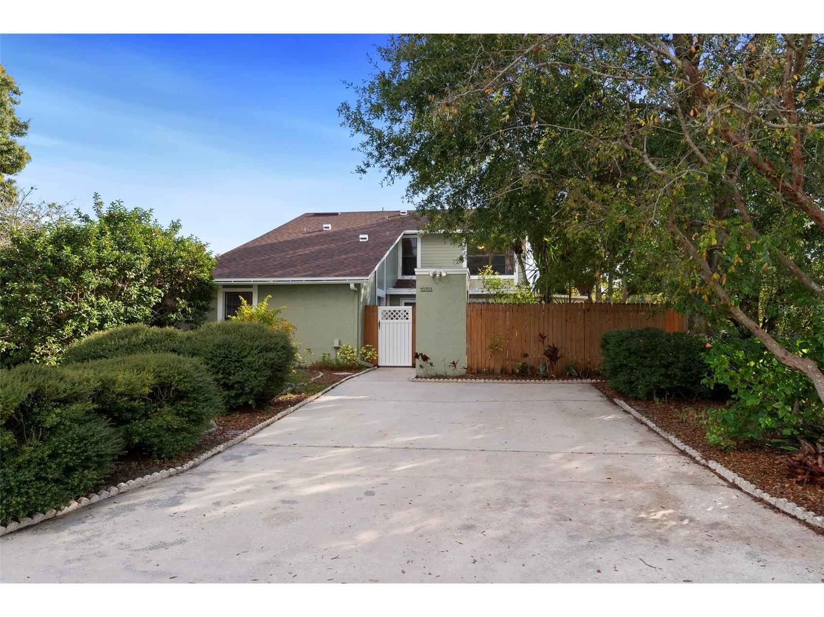 10703 Meadowglen Lane Tampa FL 33624 TB8440822 image1