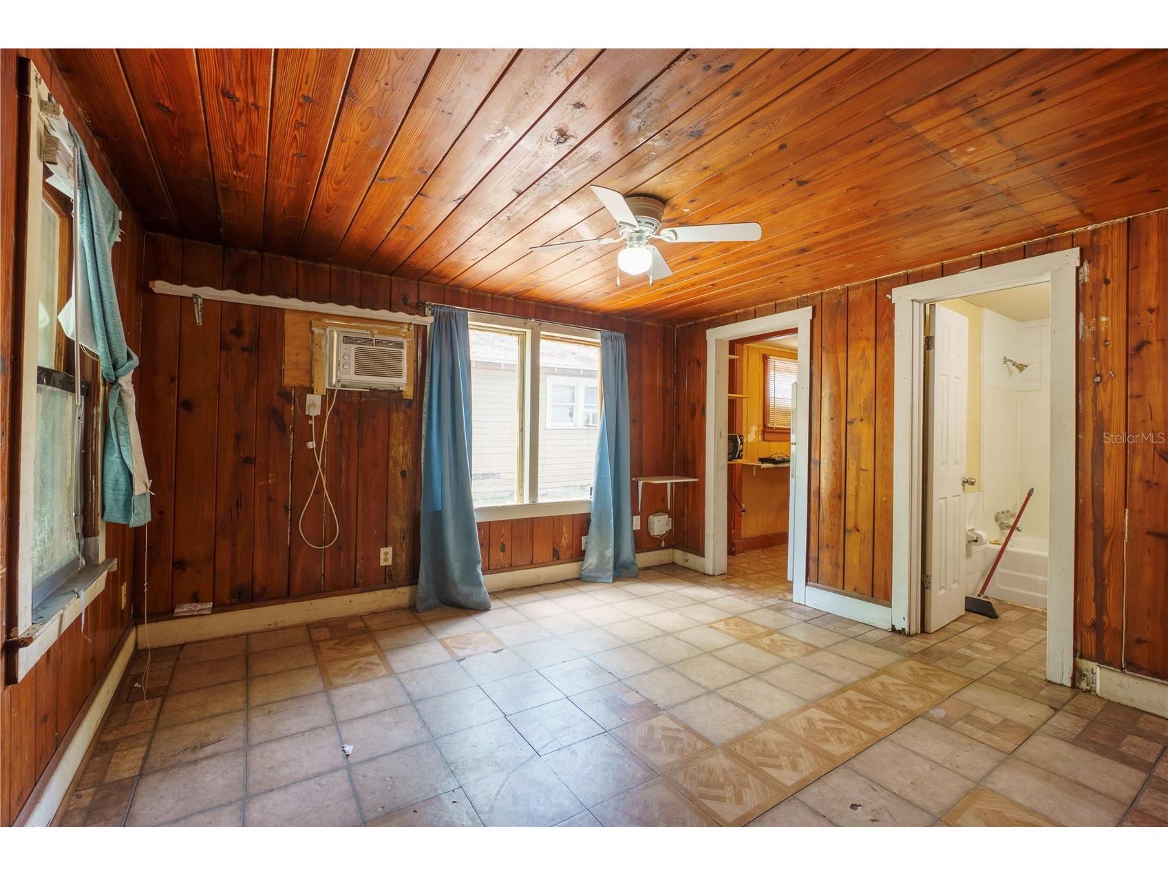 10704 N Annette Avenue Tampa FL 33612 O6411619 image11