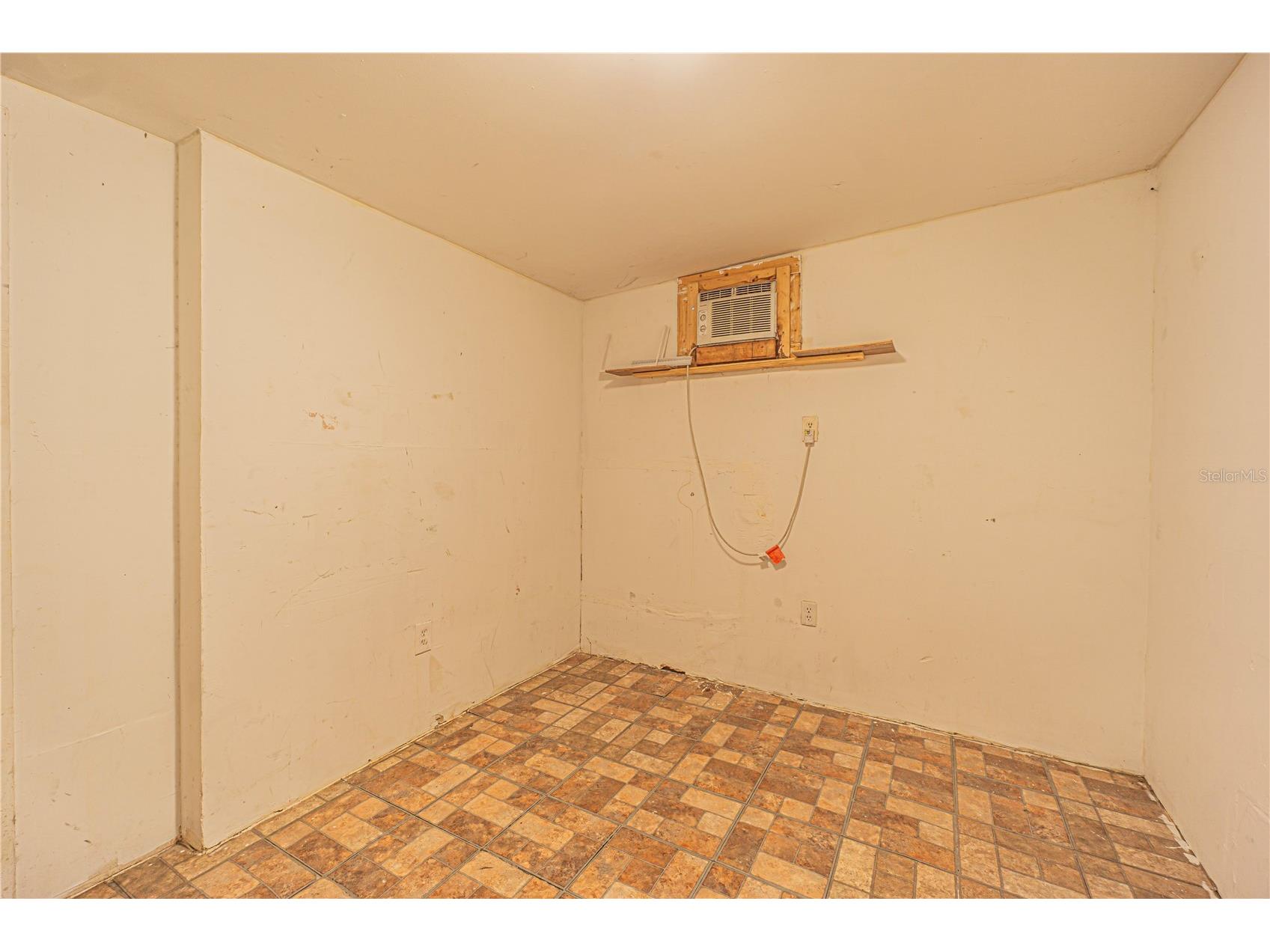 10704 N Annette Avenue Tampa FL 33612 O6411619 image14