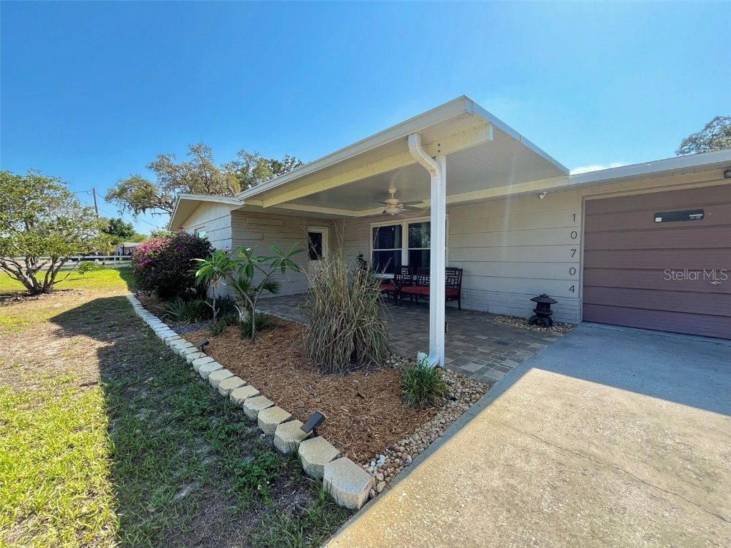 10704 Osceola Drive New Port Richey FL 34654 W7865588 image1