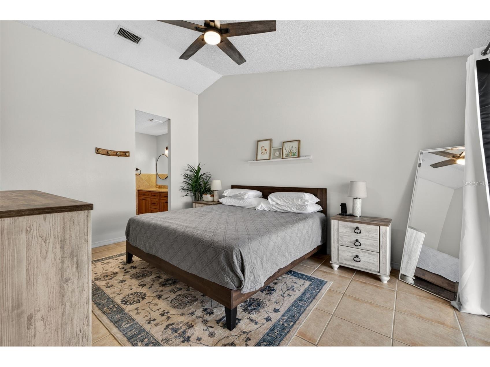 10705 Out Island Drive Tampa FL 33615 - COVE LAKE TB8512234 image19