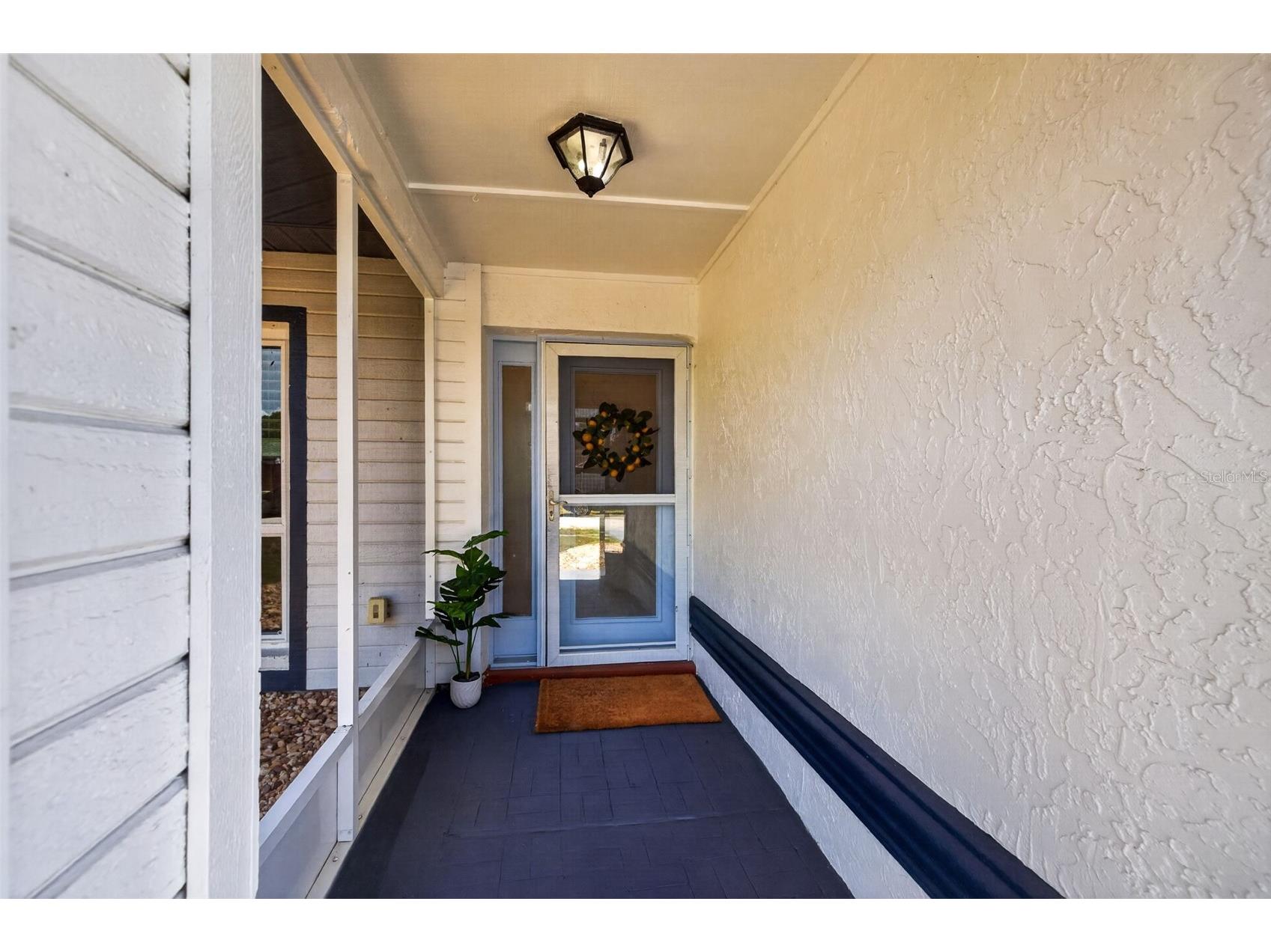 10705 Out Island Drive Tampa FL 33615 - COVE LAKE TB8512234 image3