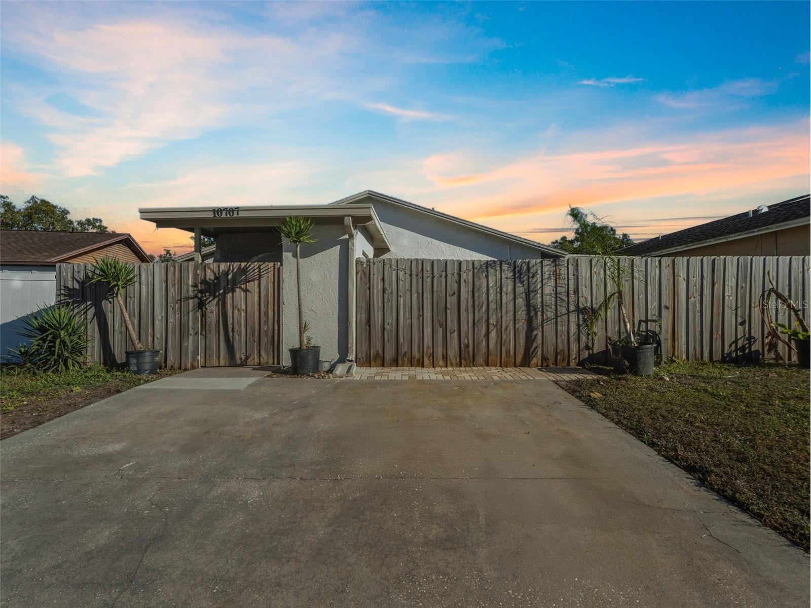 10707 Crowngate Lane Tampa FL 33624 TB8456274 image1