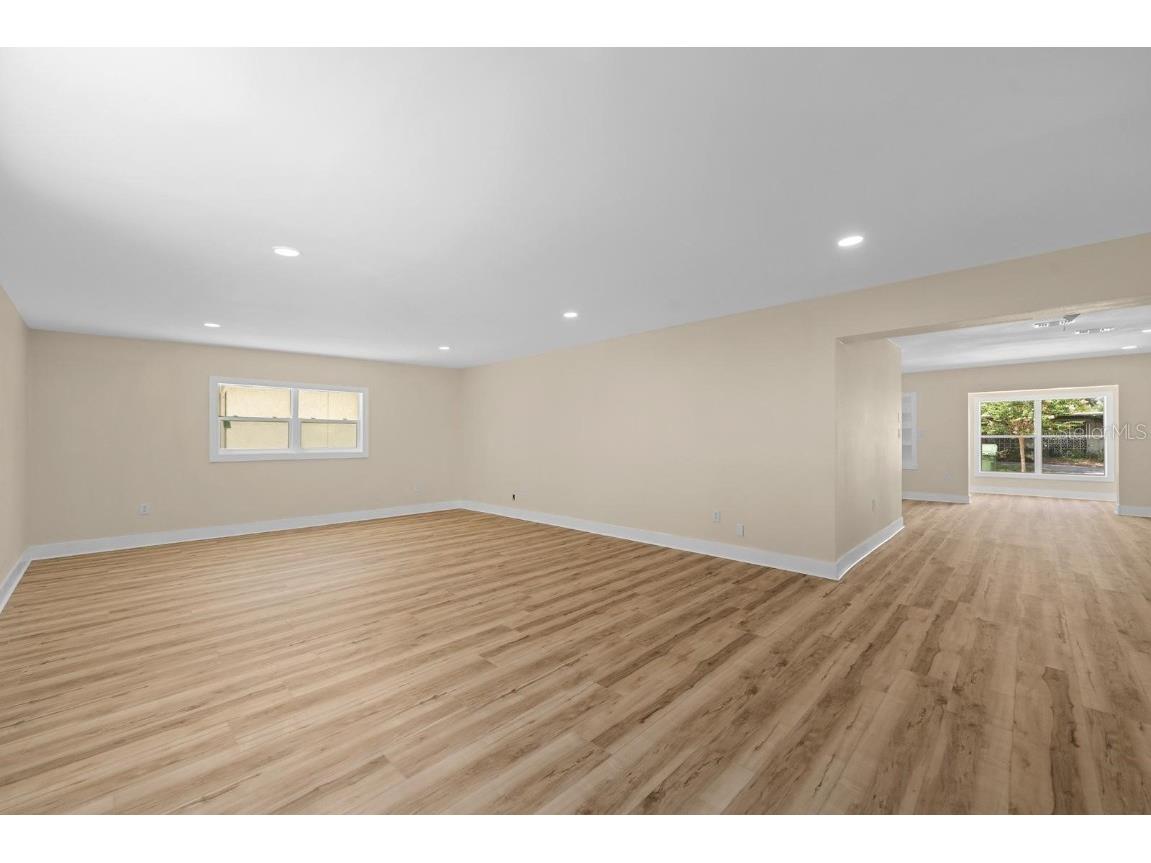 10707 N Rome Avenue Tampa FL 33612 TB8462228 image20