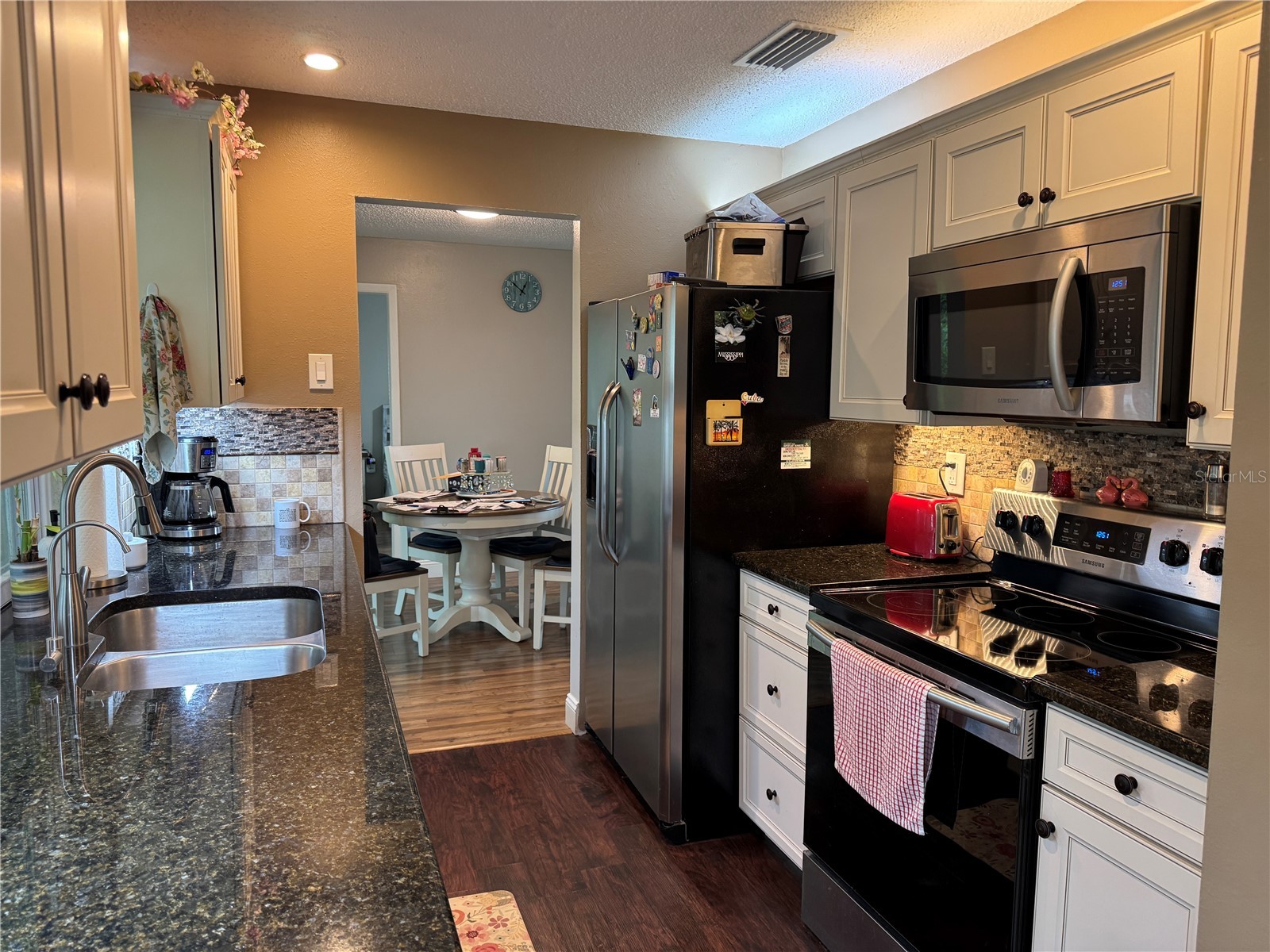 10707 Salamanca Drive Port Richey FL 34668 W7887614 image7