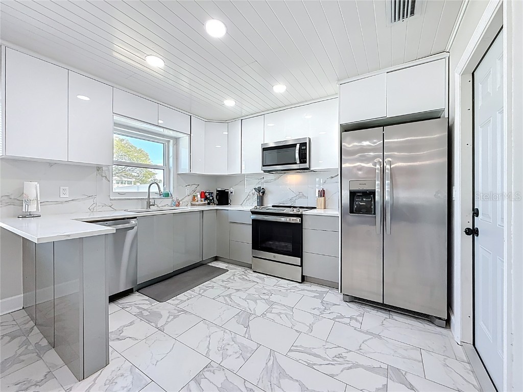 10709 Donbrese Avenue Tampa FL 33615 TB8453149 image12