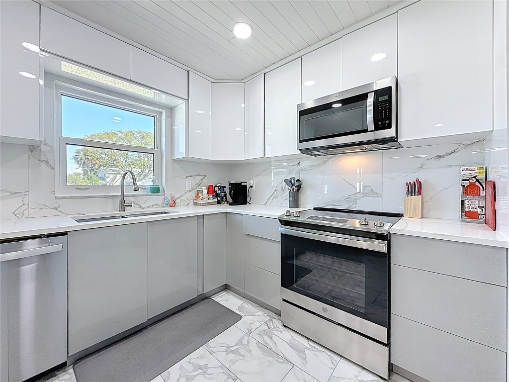 10709 Donbrese Avenue Tampa FL 33615 TB8453149 image13