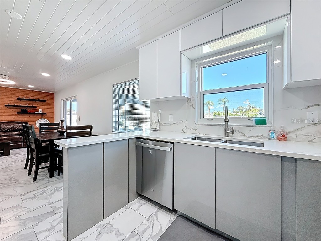 10709 Donbrese Avenue Tampa FL 33615 TB8453149 image16