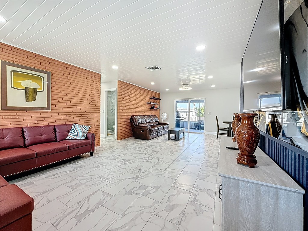 10709 Donbrese Avenue Tampa FL 33615 TB8453149 image3