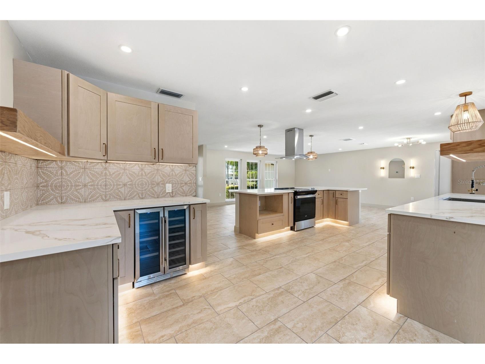 10711 Frances Ln Largo FL 33774 TB8523132 image8