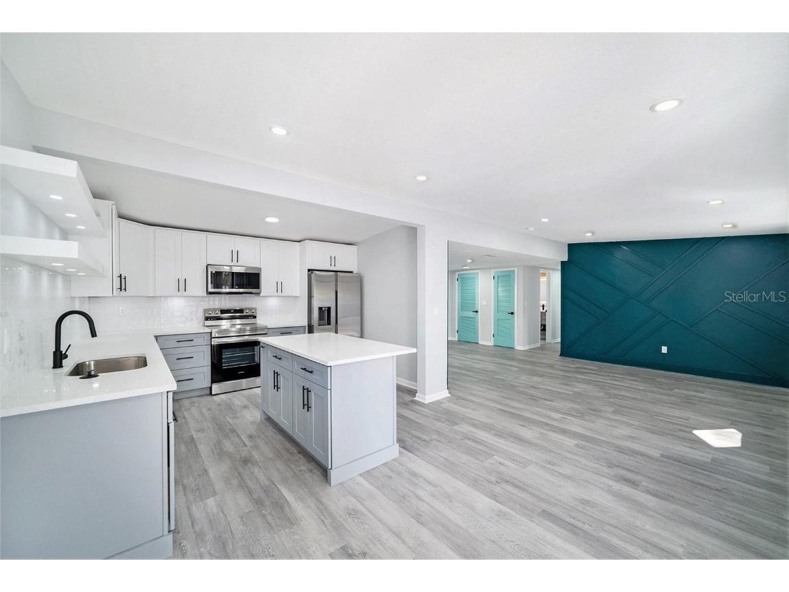 10714 N Central Avenue Tampa FL 33612 C7517473 image19