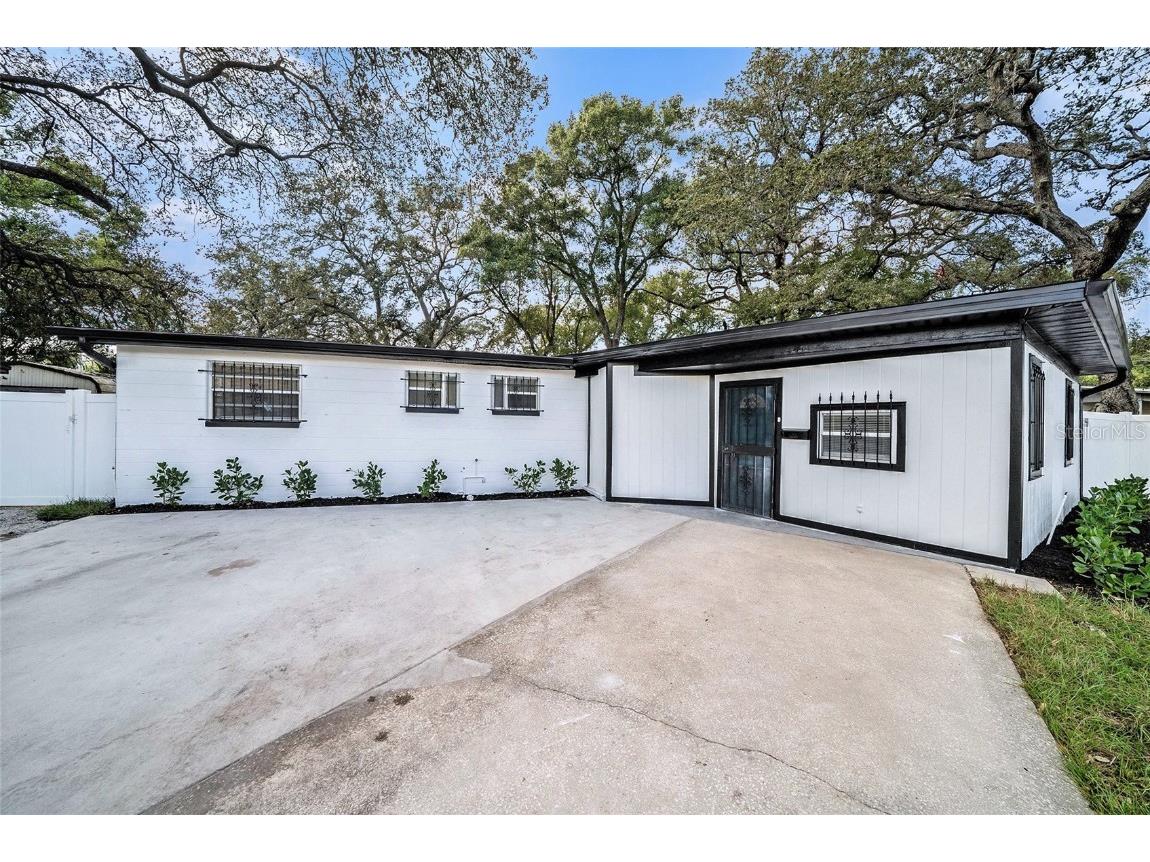 10714 N Central Avenue Tampa FL 33612 C7517473 image2